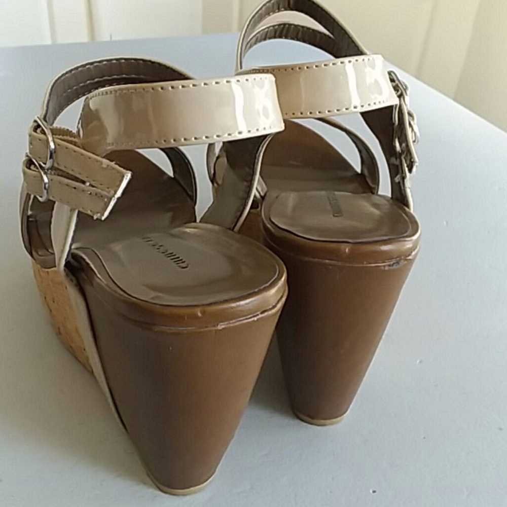 Chinese Laundry go getter taupe beige wedges - Picture 5 of 9